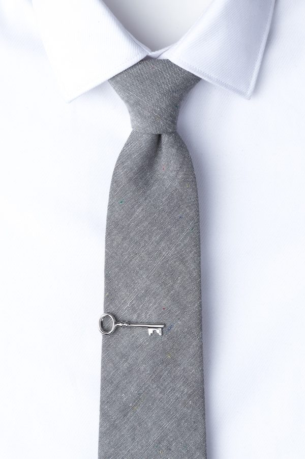 nyakkendőtű_ezüst_kulcs